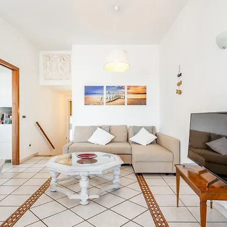 Attique With Terraces & Lovely Veranda Appartement Viareggio
